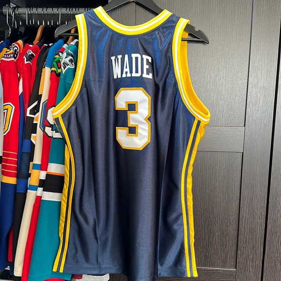 Dwyane Wade Marquette Golden Eagles Mitchell & Ness 2002-03 Authentic Jersey - Picture 4 of 4